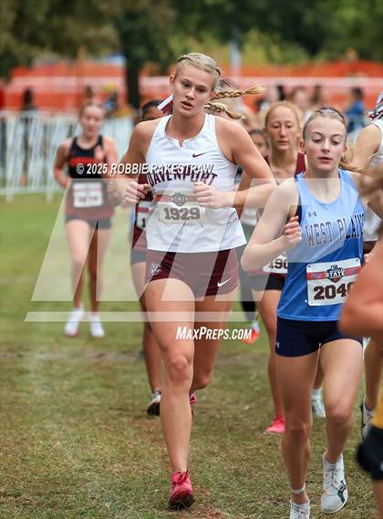 Thumbnail 2 in UIL 4A Girls Cross Country State Final photogallery.