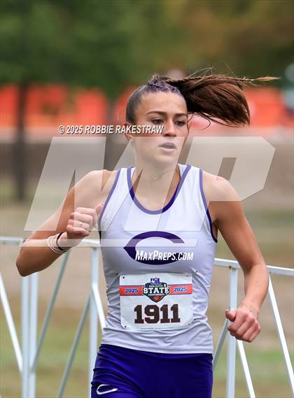 Thumbnail 3 in UIL 4A Girls Cross Country State Final photogallery.