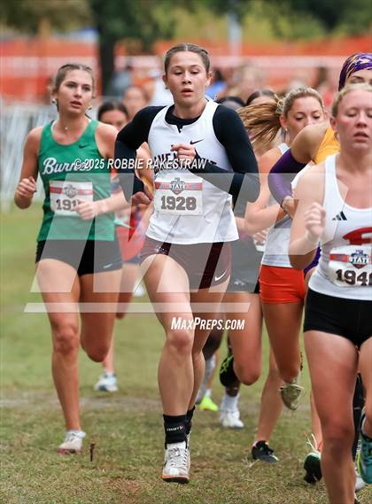 Thumbnail 2 in UIL 4A Girls Cross Country State Final photogallery.