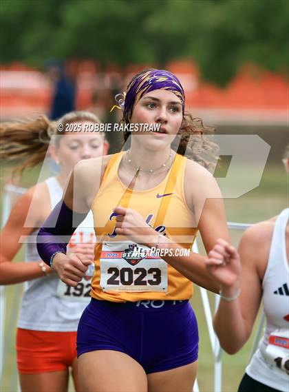 Thumbnail 1 in UIL 4A Girls Cross Country State Final photogallery.