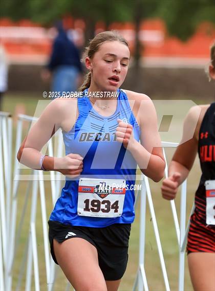 Thumbnail 3 in UIL 4A Girls Cross Country State Final photogallery.
