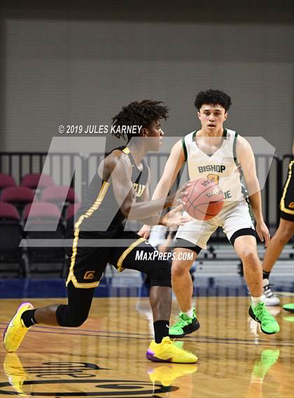 Thumbnail 3 in Clark vs Bishop Manogue (NIAA 4A Semifinal) photogallery.