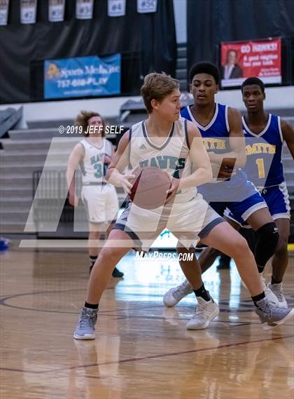 Thumbnail 2 in Oscar Smith @ Hickory photogallery.