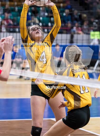 Thumbnail 2 in Montrose vs. Thomas Jefferson (CHSAA 4A Playoff) photogallery.