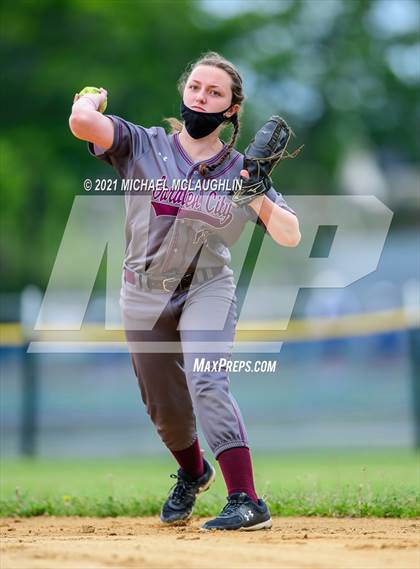 Thumbnail 2 in Garden City vs Calhoun (Sect VIII Class A Round 2) photogallery.