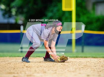 Thumbnail 3 in Garden City vs Calhoun (Sect VIII Class A Round 2) photogallery.