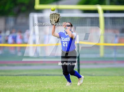 Thumbnail 2 in Garden City vs Calhoun (Sect VIII Class A Round 2) photogallery.
