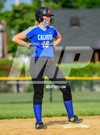 Thumbnail 2 in Garden City vs Calhoun (Sect VIII Class A Round 2) photogallery.