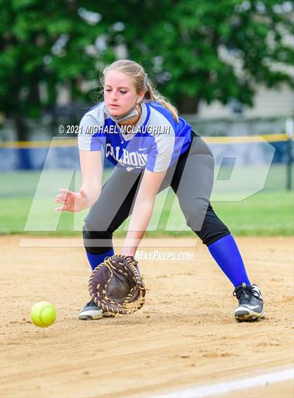 Thumbnail 2 in Garden City vs Calhoun (Sect VIII Class A Round 2) photogallery.