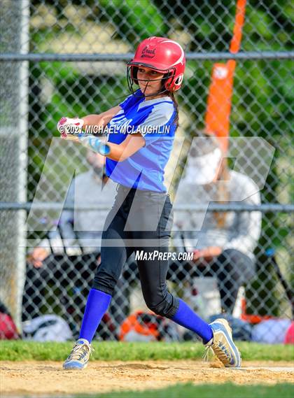 Thumbnail 2 in Garden City vs Calhoun (Sect VIII Class A Round 2) photogallery.