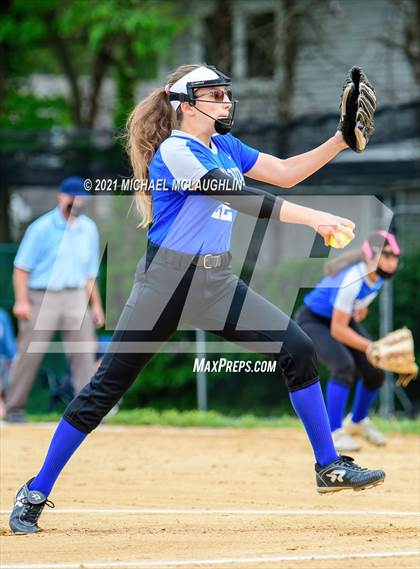 Thumbnail 2 in Garden City vs Calhoun (Sect VIII Class A Round 2) photogallery.