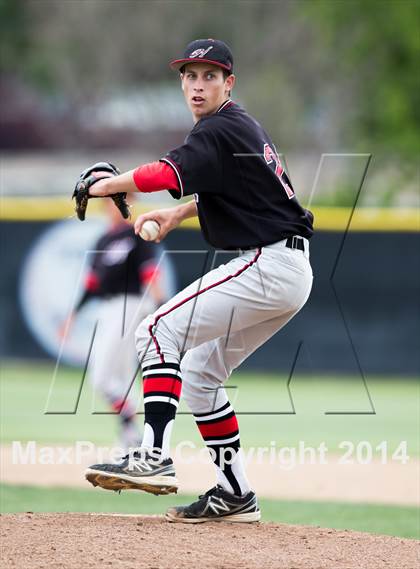 Thumbnail 1 in Hart vs Saugus photogallery.