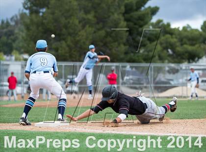 Thumbnail 1 in Hart vs Saugus photogallery.