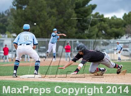 Thumbnail 3 in Hart vs Saugus photogallery.