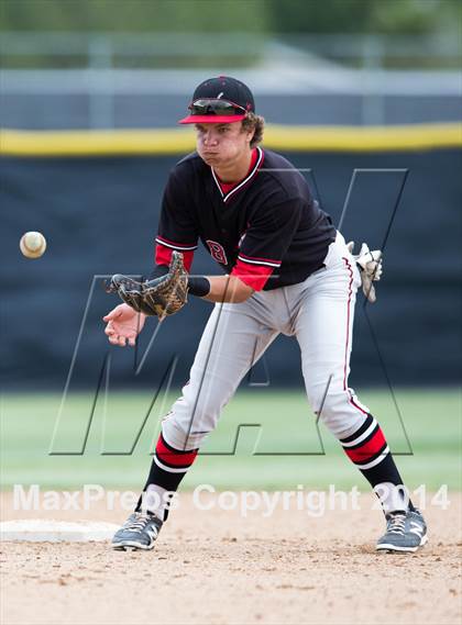 Thumbnail 2 in Hart vs Saugus photogallery.