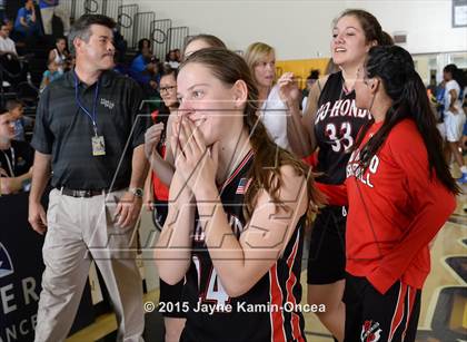 Thumbnail 2 in Rio Hondo Prep vs. Price (CIF D6 Final) photogallery.