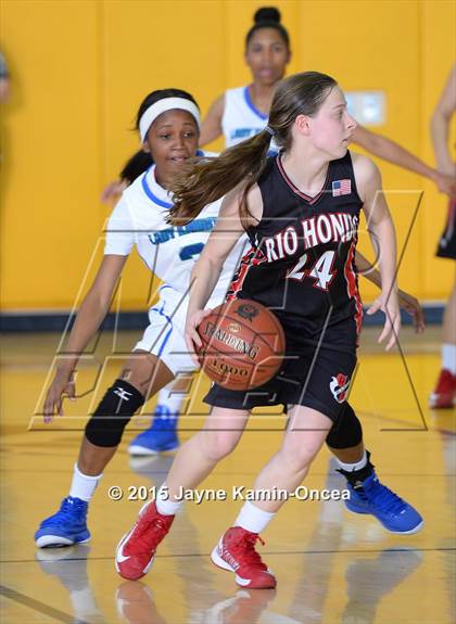 Thumbnail 2 in Rio Hondo Prep vs. Price (CIF D6 Final) photogallery.