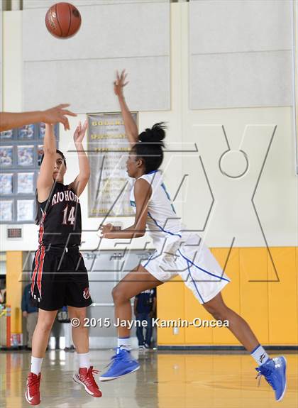 Thumbnail 1 in Rio Hondo Prep vs. Price (CIF D6 Final) photogallery.