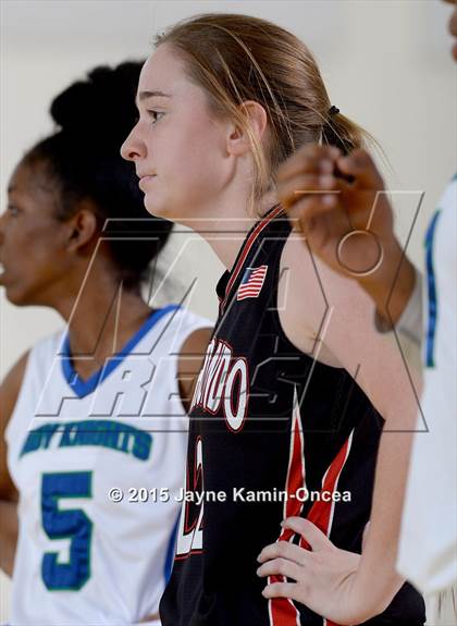 Thumbnail 2 in Rio Hondo Prep vs. Price (CIF D6 Final) photogallery.