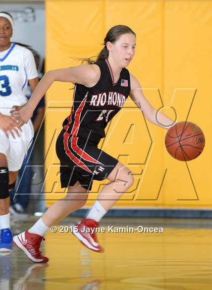 Thumbnail 1 in Rio Hondo Prep vs. Price (CIF D6 Final) photogallery.