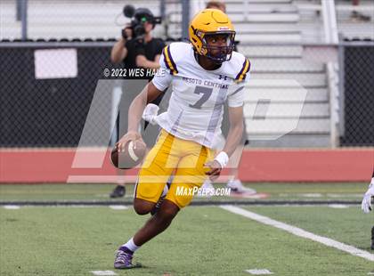 Thumbnail 3 in DeSoto Central @ Starkville (Spring Game) photogallery.