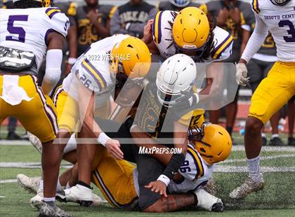 Thumbnail 3 in DeSoto Central @ Starkville (Spring Game) photogallery.