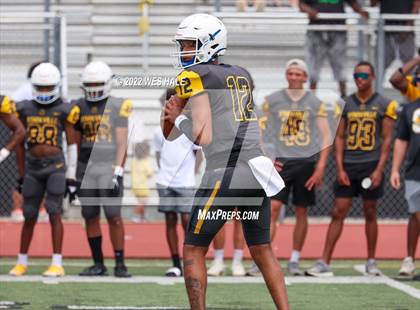 Thumbnail 1 in DeSoto Central @ Starkville (Spring Game) photogallery.