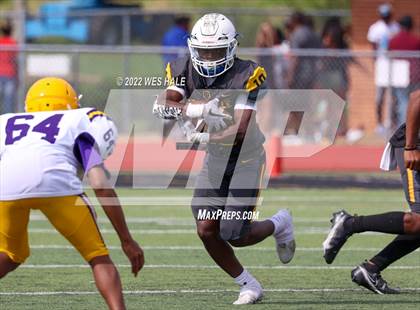 Thumbnail 2 in DeSoto Central @ Starkville (Spring Game) photogallery.