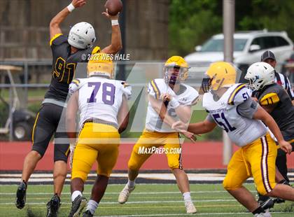 Thumbnail 1 in DeSoto Central @ Starkville (Spring Game) photogallery.
