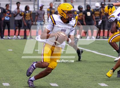 Thumbnail 2 in DeSoto Central @ Starkville (Spring Game) photogallery.