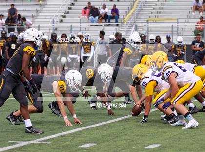 Thumbnail 2 in DeSoto Central @ Starkville (Spring Game) photogallery.
