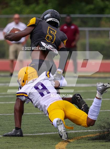Thumbnail 3 in DeSoto Central @ Starkville (Spring Game) photogallery.
