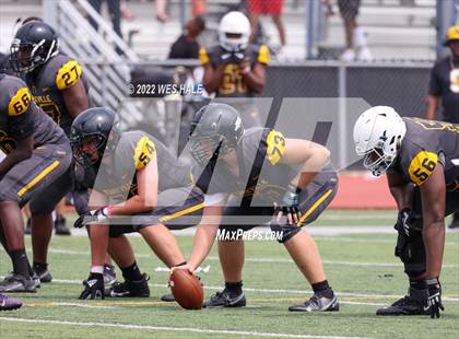 Thumbnail 1 in DeSoto Central @ Starkville (Spring Game) photogallery.