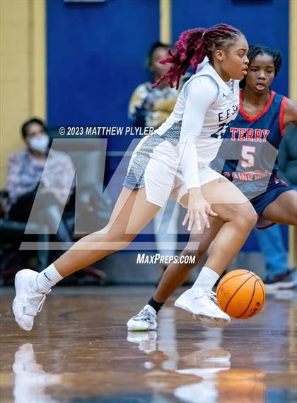 Thumbnail 3 in Terry Sanford vs E.E. Smith (All American Conference Tournament Final) photogallery.