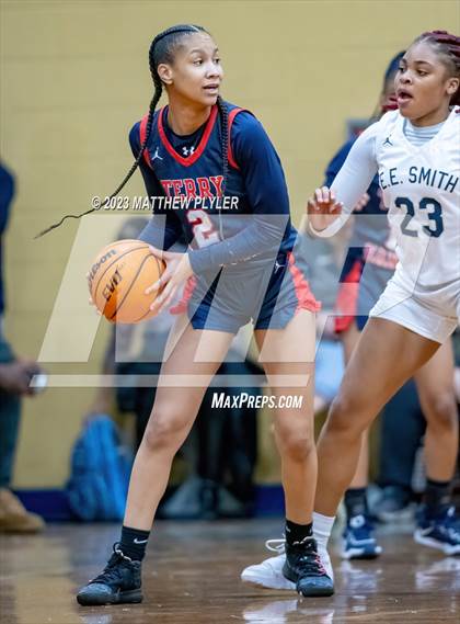 Thumbnail 2 in Terry Sanford vs E.E. Smith (All American Conference Tournament Final) photogallery.