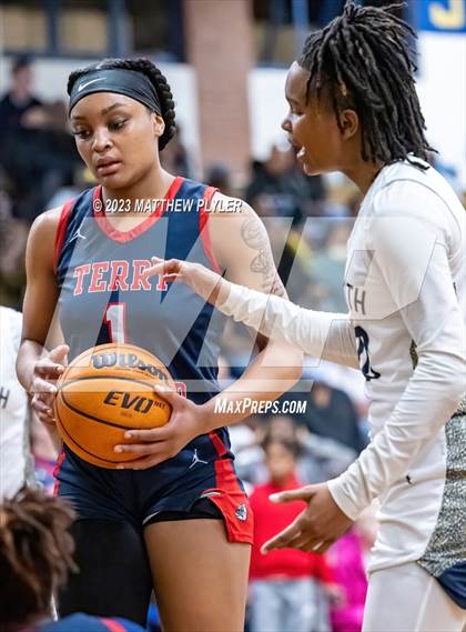 Thumbnail 3 in Terry Sanford vs E.E. Smith (All American Conference Tournament Final) photogallery.