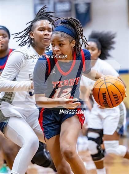 Thumbnail 2 in Terry Sanford vs E.E. Smith (All American Conference Tournament Final) photogallery.
