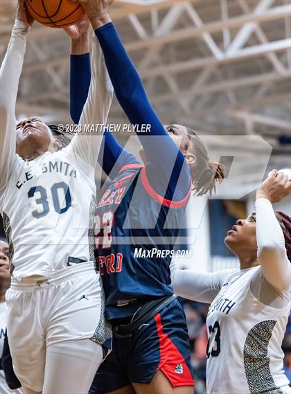 Thumbnail 2 in Terry Sanford vs E.E. Smith (All American Conference Tournament Final) photogallery.