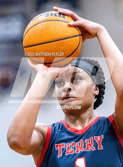 Thumbnail 3 in Terry Sanford vs E.E. Smith (All American Conference Tournament Final) photogallery.