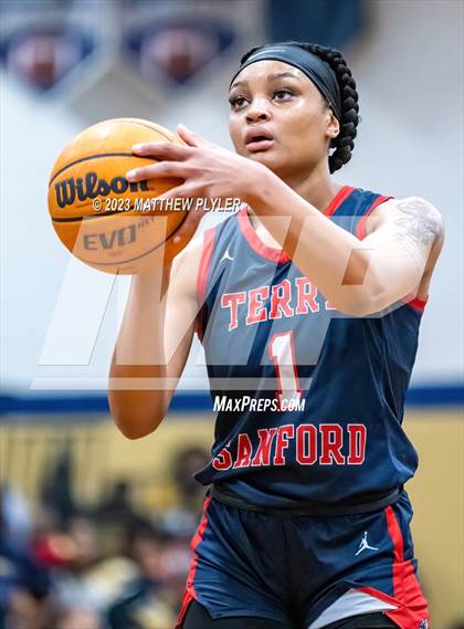 Thumbnail 3 in Terry Sanford vs E.E. Smith (All American Conference Tournament Final) photogallery.
