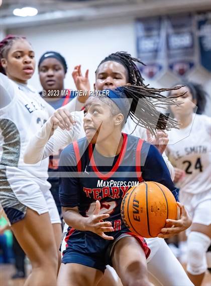 Thumbnail 3 in Terry Sanford vs E.E. Smith (All American Conference Tournament Final) photogallery.
