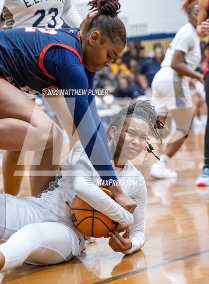 Thumbnail 2 in Terry Sanford vs E.E. Smith (All American Conference Tournament Final) photogallery.