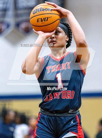 Thumbnail 2 in Terry Sanford vs E.E. Smith (All American Conference Tournament Final) photogallery.