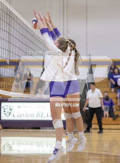 Thumbnail 1 in Luck @ Clayton (WIAA D4 Regional Playoff) photogallery.