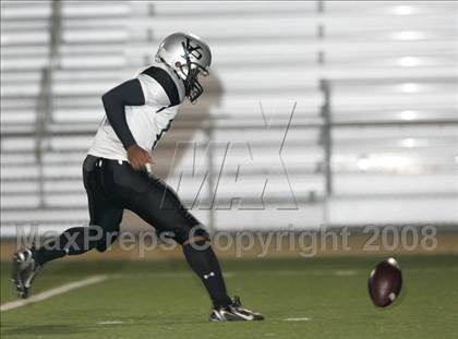 Thumbnail 3 in Annenberg vs. View Park Prep ( LACS 8-Man Final ) photogallery.