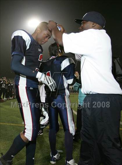 Thumbnail 3 in Annenberg vs. View Park Prep ( LACS 8-Man Final ) photogallery.