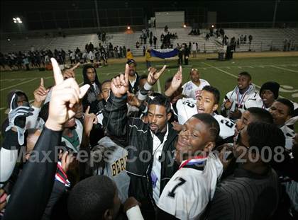 Thumbnail 1 in Annenberg vs. View Park Prep ( LACS 8-Man Final ) photogallery.