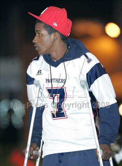 Thumbnail 2 in Annenberg vs. View Park Prep ( LACS 8-Man Final ) photogallery.