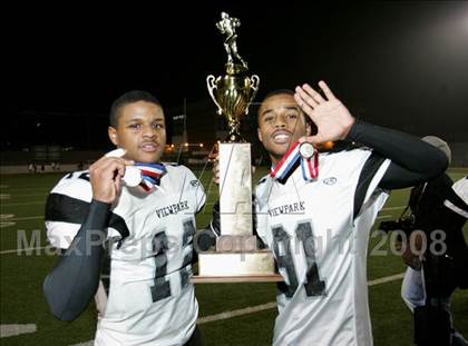Thumbnail 2 in Annenberg vs. View Park Prep ( LACS 8-Man Final ) photogallery.