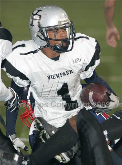 Thumbnail 3 in Annenberg vs. View Park Prep ( LACS 8-Man Final ) photogallery.